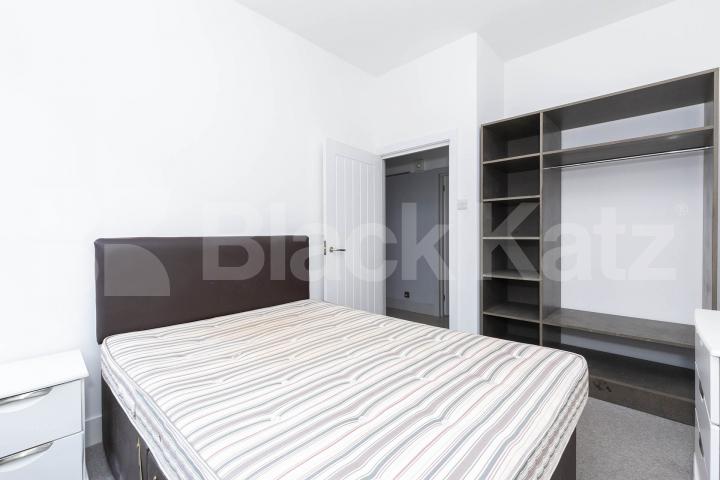 Stunning and spacious 3 bed warehouse conversion in the popular Clerkenwell area Great Sutton Street , Clerkenwell / Farringdon